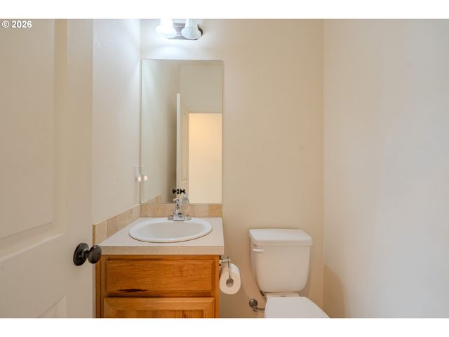 413 STONE Park, Kalama, WA 98625