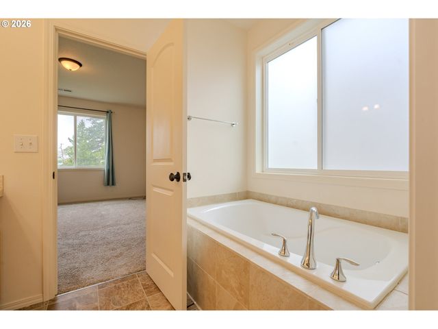 413 STONE Park, Kalama, WA 98625