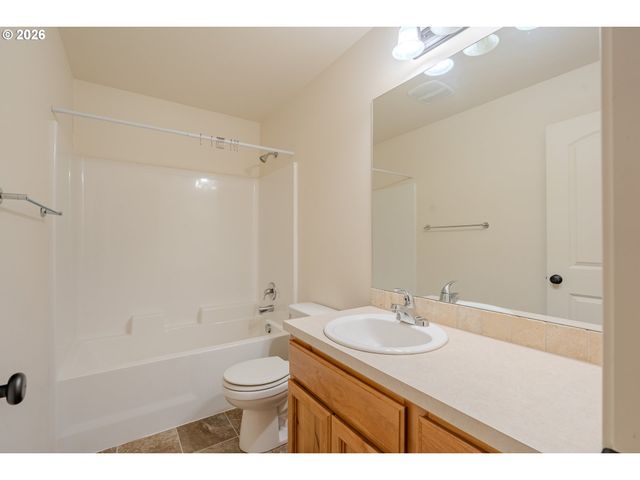 413 STONE Park, Kalama, WA 98625