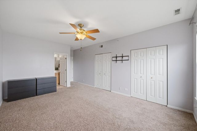 150 S Waters Edge Drive F, Glendale Heights, IL 60139