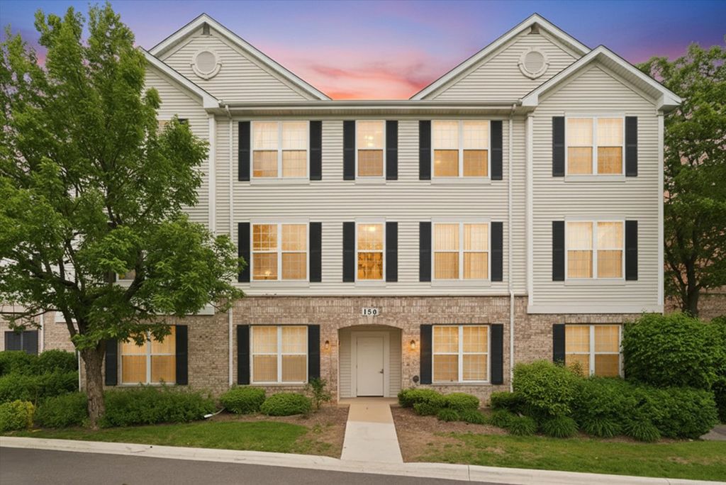 150 S Waters Edge Drive F, Glendale Heights, IL 60139
