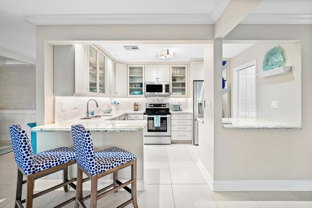 146 Driftwood Circle, Atlantis, FL 33462