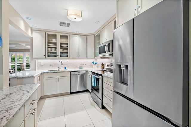 146 Driftwood Circle, Atlantis, FL 33462