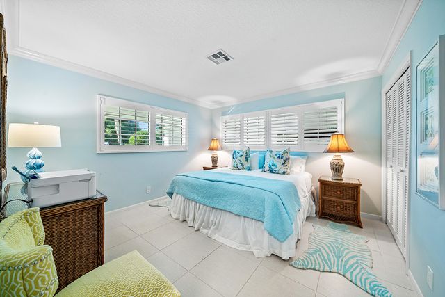 146 Driftwood Circle, Atlantis, FL 33462