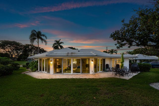 146 Driftwood Circle, Atlantis, FL 33462