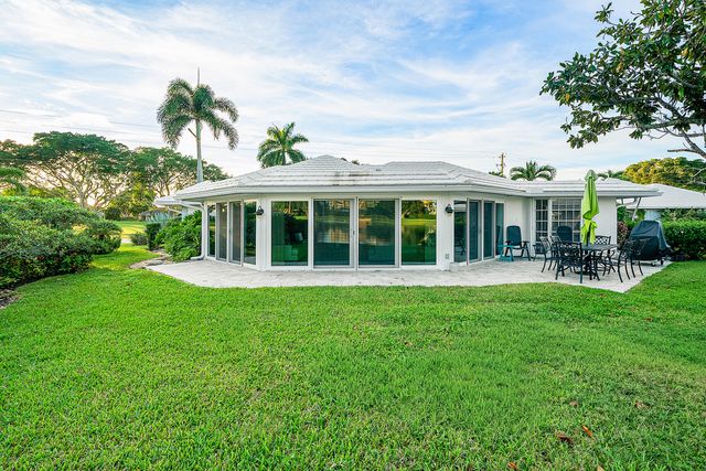 146 Driftwood Circle, Atlantis, FL 33462