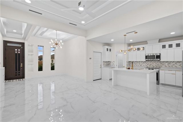 6105 N Pedaso Del Sol Street, Edinburg, TX 78542