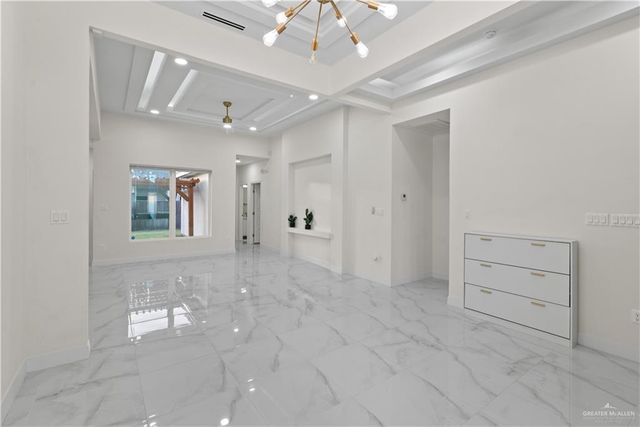 6105 N Pedaso Del Sol Street, Edinburg, TX 78542