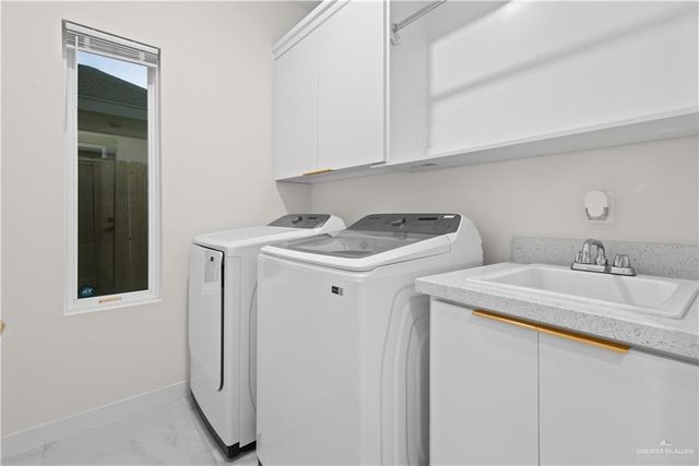 6105 N Pedaso Del Sol Street, Edinburg, TX 78542