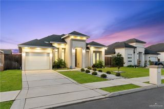 6105 N Pedaso Del Sol Street, Edinburg, TX 78542