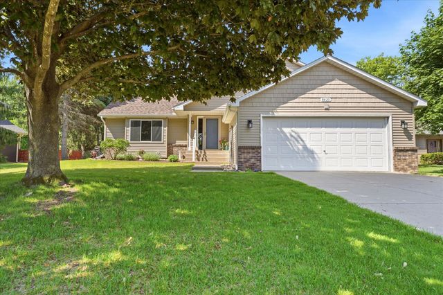 8420 Timberwood Court, Woodbury, MN 55125