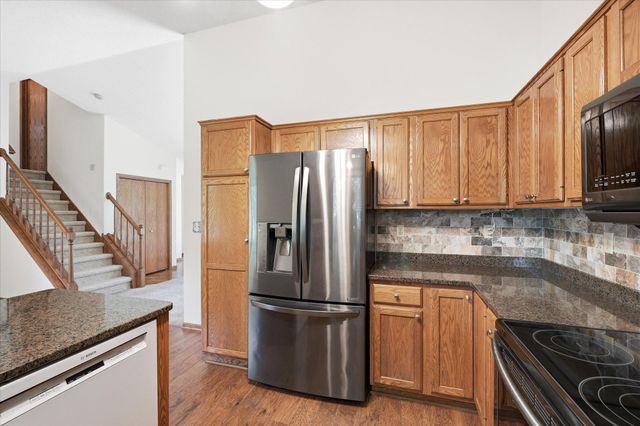 8420 Timberwood Court, Woodbury, MN 55125