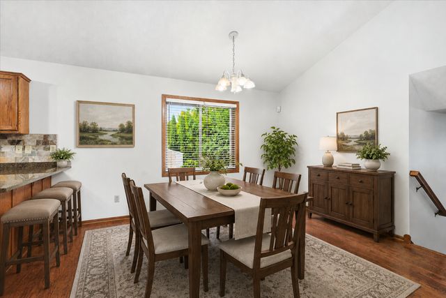 8420 Timberwood Court, Woodbury, MN 55125