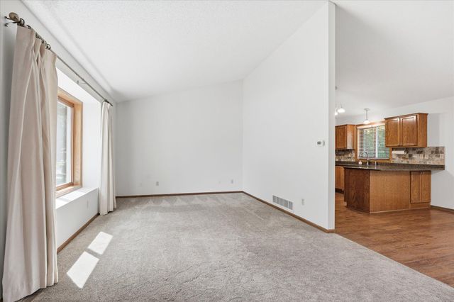 8420 Timberwood Court, Woodbury, MN 55125