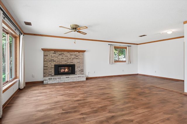 8420 Timberwood Court, Woodbury, MN 55125