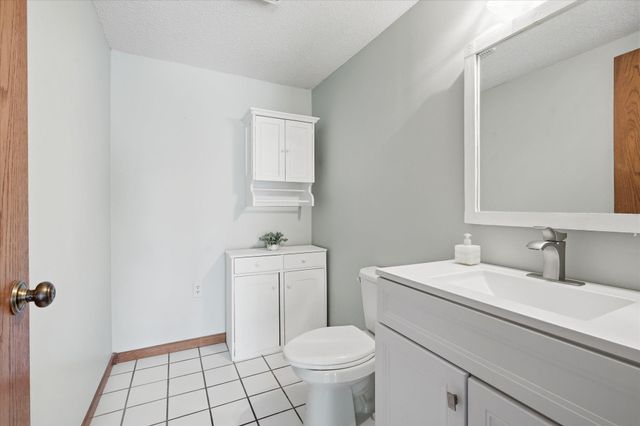 8420 Timberwood Court, Woodbury, MN 55125