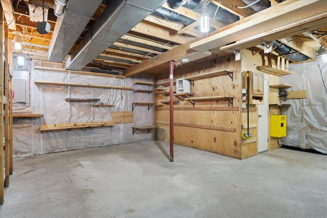 8420 Timberwood Court, Woodbury, MN 55125