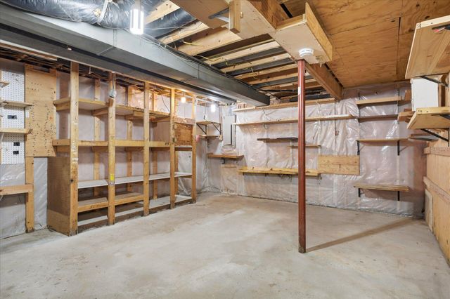 8420 Timberwood Court, Woodbury, MN 55125