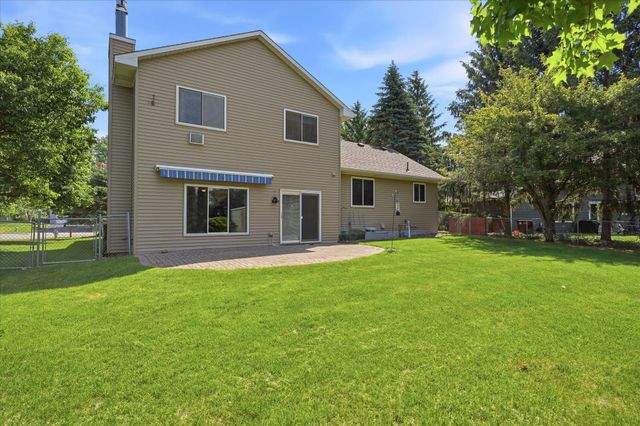 8420 Timberwood Court, Woodbury, MN 55125
