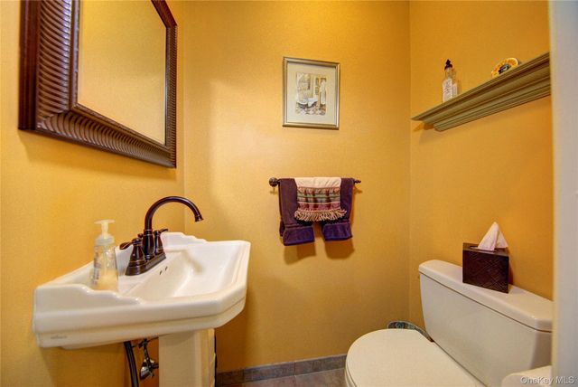 1595 N Central Avenue 30, Valley Stream, NY 11580