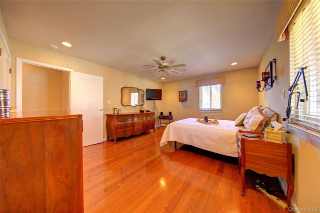 1595 N Central Avenue 30, Valley Stream, NY 11580