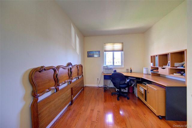 1595 N Central Avenue 30, Valley Stream, NY 11580
