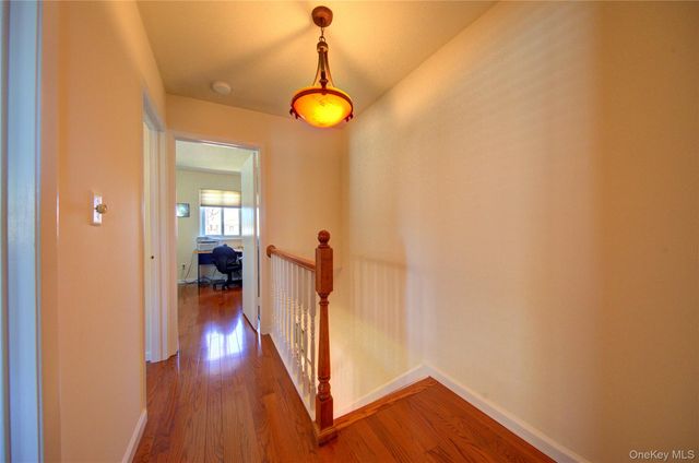 1595 N Central Avenue 30, Valley Stream, NY 11580