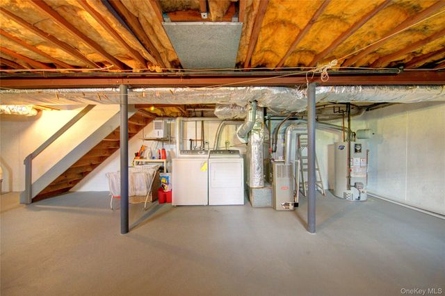 1595 N Central Avenue 30, Valley Stream, NY 11580