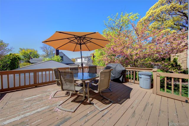 1595 N Central Avenue 30, Valley Stream, NY 11580