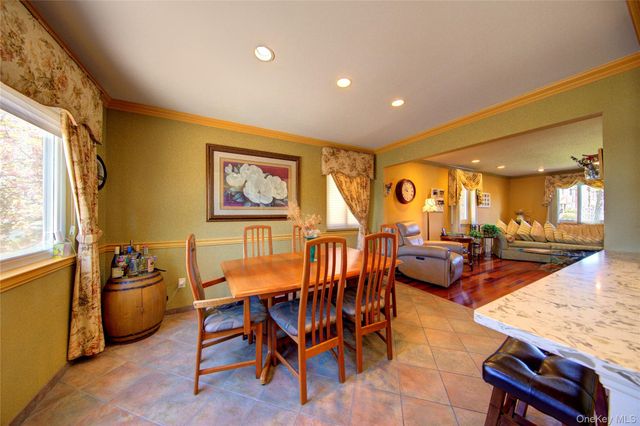 1595 N Central Avenue 30, Valley Stream, NY 11580