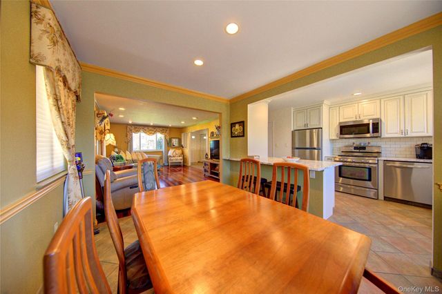 1595 N Central Avenue 30, Valley Stream, NY 11580