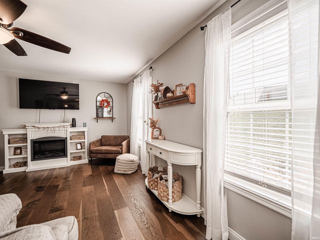 1420 Hills Drive, Evansville, IN 47720