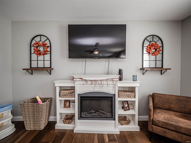 1420 Hills Drive, Evansville, IN 47720