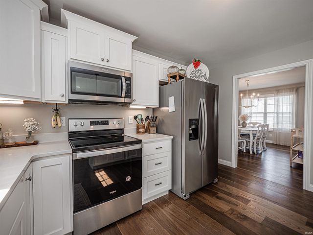 1420 Hills Drive, Evansville, IN 47720