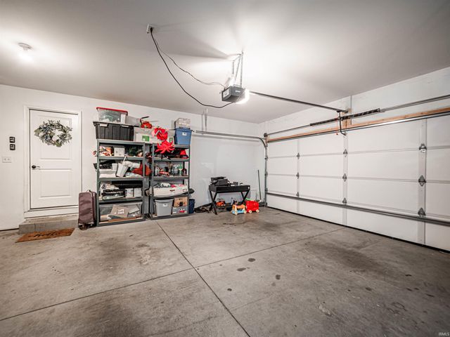 1420 Hills Drive, Evansville, IN 47720