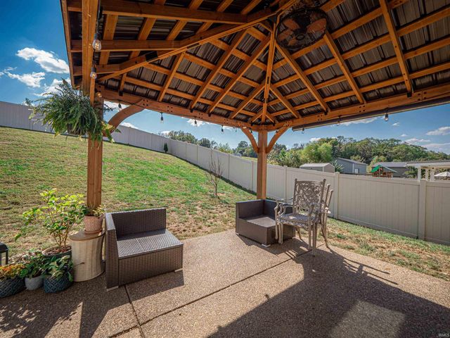 1420 Hills Drive, Evansville, IN 47720