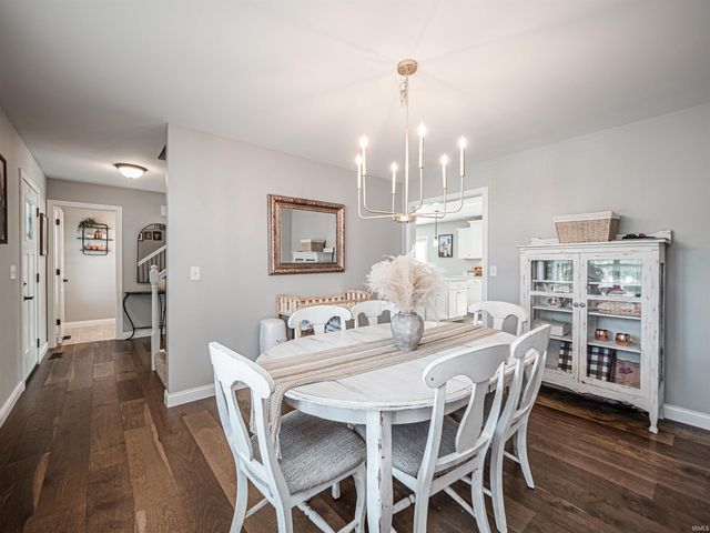 1420 Hills Drive, Evansville, IN 47720