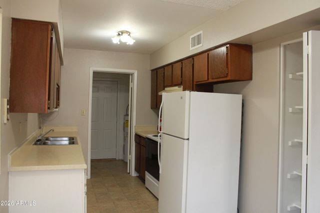 44 S WILLIAMS -- 17, Mesa, AZ 85204