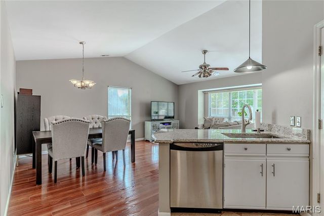 1332 Highland Oaks Drive D, Ballwin, MO 63021