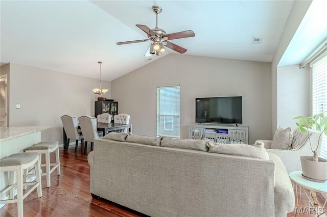 1332 Highland Oaks Drive D, Ballwin, MO 63021