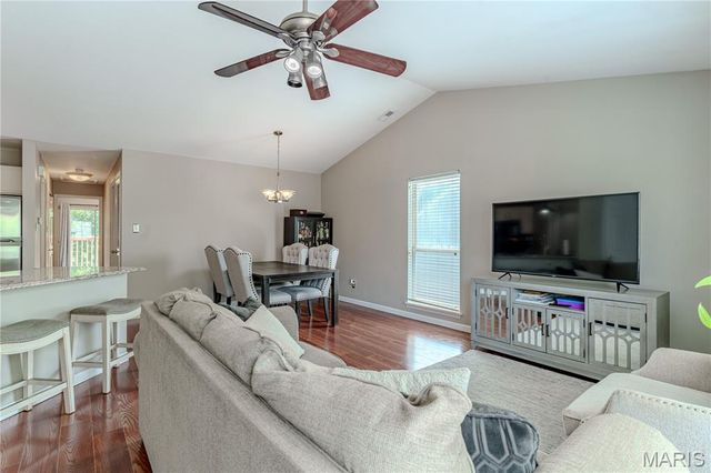1332 Highland Oaks Drive D, Ballwin, MO 63021