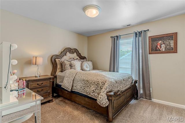 1332 Highland Oaks Drive D, Ballwin, MO 63021
