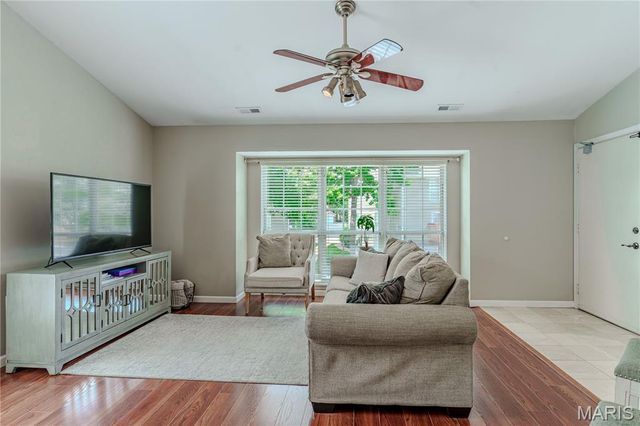 1332 Highland Oaks Drive D, Ballwin, MO 63021