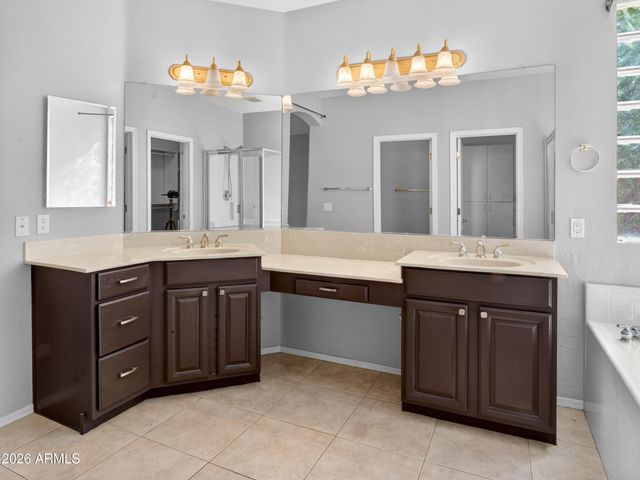 2131 W MULBERRY Drive, Chandler, AZ 85286