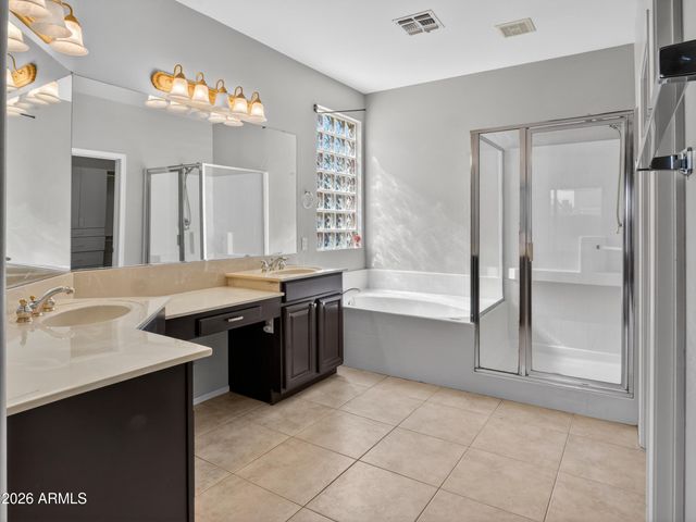 2131 W MULBERRY Drive, Chandler, AZ 85286