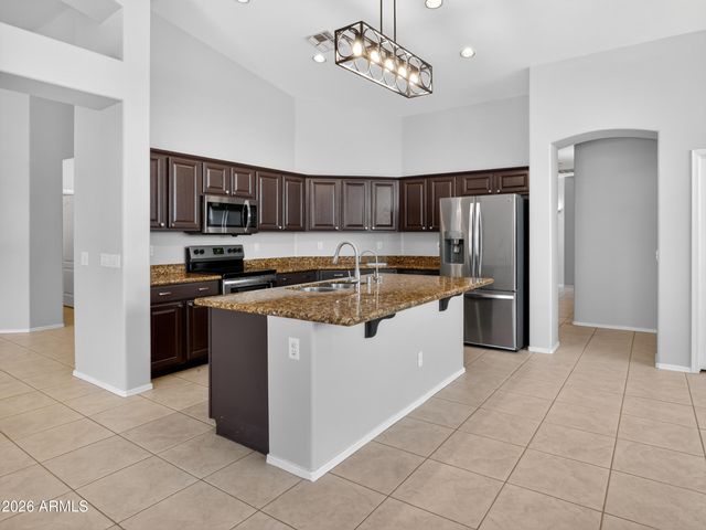 2131 W MULBERRY Drive, Chandler, AZ 85286
