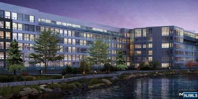 9 Somerset Lane 501, Edgewater, NJ 07020