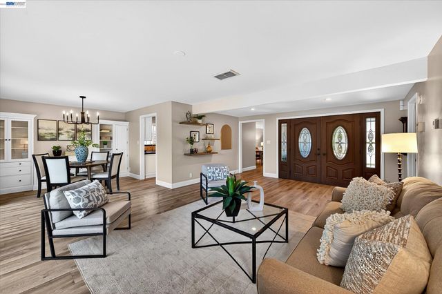 1778 Beachwood Way, Pleasanton, CA 94566
