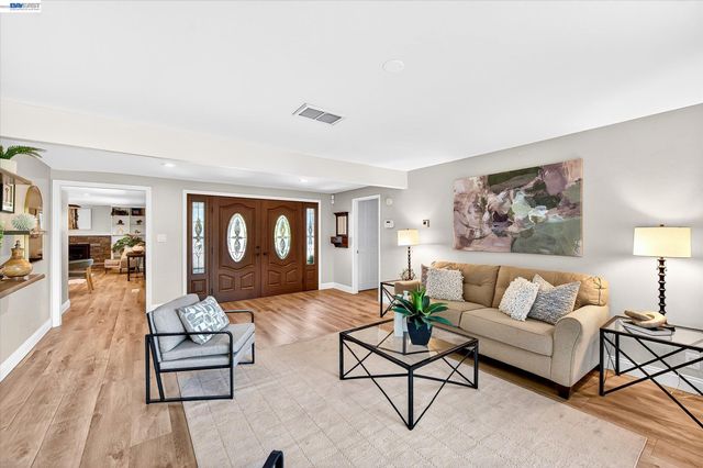 1778 Beachwood Way, Pleasanton, CA 94566