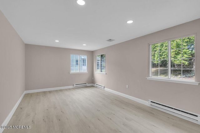 9 Juniper Lane 50, Whiting, NJ 08759